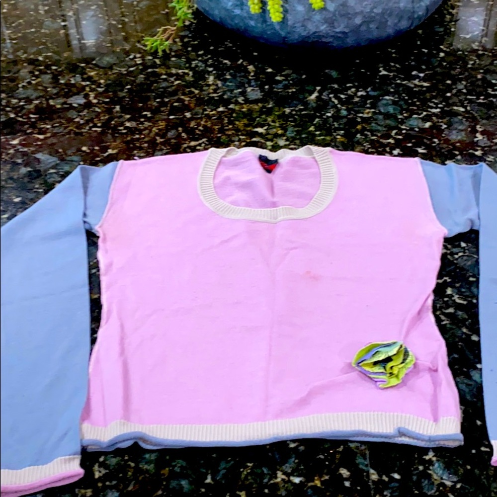 Used light sweater used w/imperfection